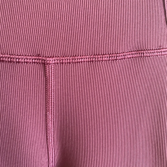 Lulu size 4 cargo 25” leggings HR - Picture 3 of 11